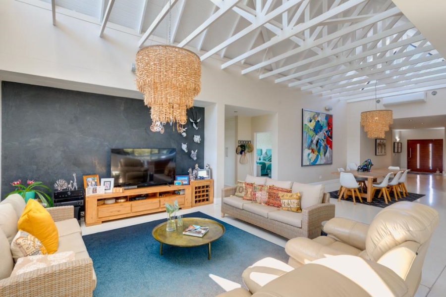 5 Bedroom Property for Sale in Cloudy Creek Free State